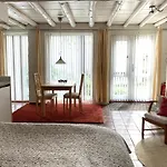 B&B Achter De Sterren
