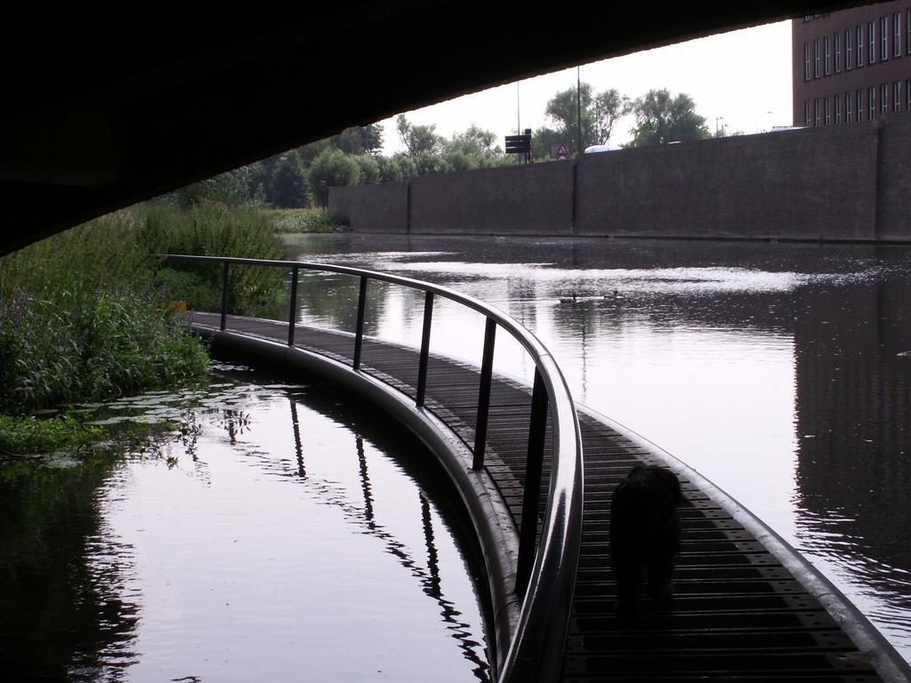 Achter De Sterren